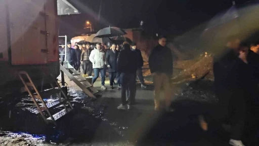 Maden ocağındaki g&ouml;&ccedil;&uuml;kte 2 iş&ccedil;inin cansız bedenlerine ulaşıldı
