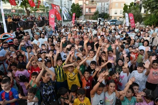 Mahallelerde eğlence &quot;Sahne Kepez&quot; ile başladı
