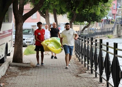 Mahalleli boğulmalara karşı &rsquo;Cankurtaran&rsquo; ekibi kurdu
