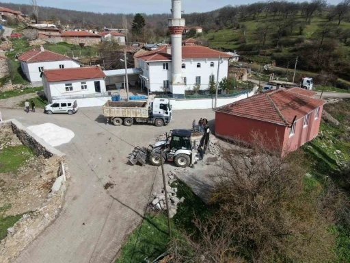 Mahalleli istedi, Başkan Hamamcı harekete ge&ccedil;ti
