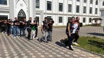 Mahir öğretmenin cinayetine ilişkin 11 şüpheli adliyede
