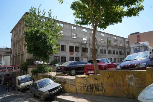Mahkeme kararlarıyla ayakta kalan &ccedil;arşı i&ccedil;in &ccedil;&ouml;z&uuml;m &ccedil;ağrısı
