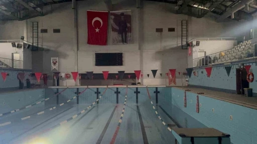 Mahkemeden Marmaris&rsquo;teki  havuz kararına y&uuml;r&uuml;tmeyi durdurma
