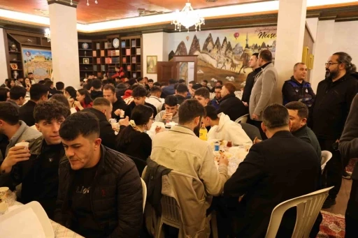 Makam odasında sahur geleneği
