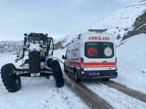 Malatya B&uuml;y&uuml;kşehir Belediyesi&rsquo;nde yoğun kar mesaisi
