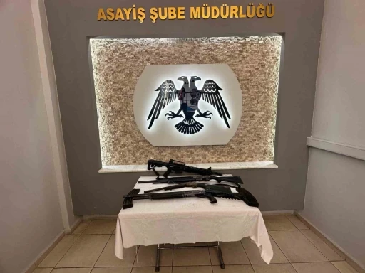 Malatya’da 10 yıl 8 ay kesinleşmiş hapis cezası ile aranan şahıs yakalandı
