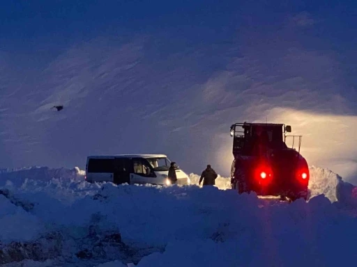 Malatya&rsquo;da 53 mahallede yol ulaşıma a&ccedil;ıldı
