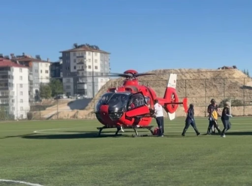 Malatya&rsquo;da ambulans helikopter 70 yaşındaki hasta i&ccedil;in havalandı
