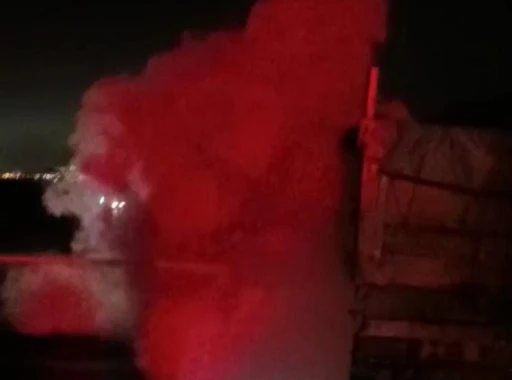 Malatya&rsquo;da amonyum nitrat y&uuml;kl&uuml; tırda korkutan yangın
