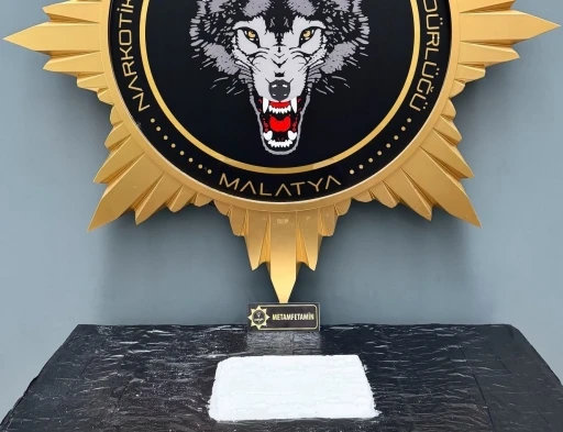 Malatya&rsquo;da ara&ccedil;ta 1 kilo metamfetamin ele ge&ccedil;irildi

