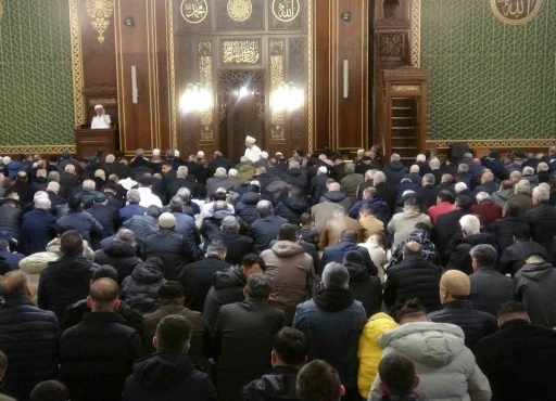 Malatya&rsquo;da bayram namazı yoğunluğu
