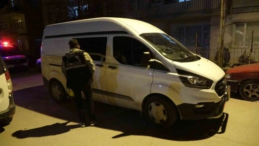 Malatya’da bir şahıs, husumetlisinin ikametini kurşunladı
