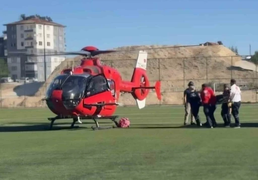 Malatya&rsquo;da havale ge&ccedil;iren bebek hava ambulansıyla sevk edildi

