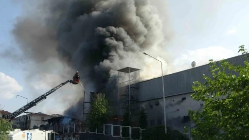 Malatya’da hırdavat mağazasında çıkan yangın kontrol altına alındı
