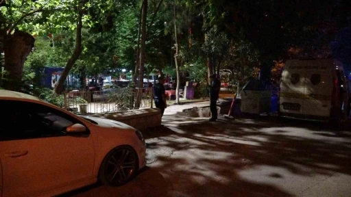 Malatya&rsquo;da iki kişi silahla yaralandı

