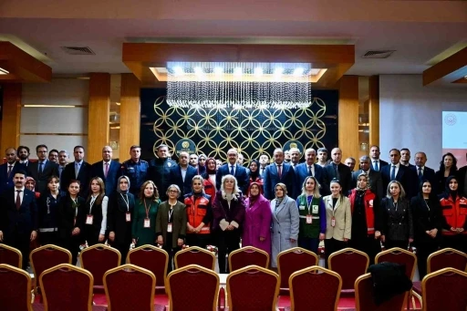Malatya&rsquo;da kadına y&ouml;nelik şiddetle m&uuml;cadele &ccedil;alıştayı
