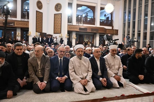 Malatya&rsquo;da Mira&ccedil; Kandili dualarla idrak edildi
