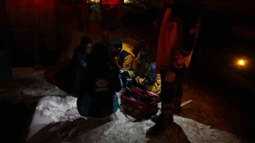 Malatya&rsquo;da m&uuml;stakil evde yangın: Mahsur kalan kadın kurtarıldı
