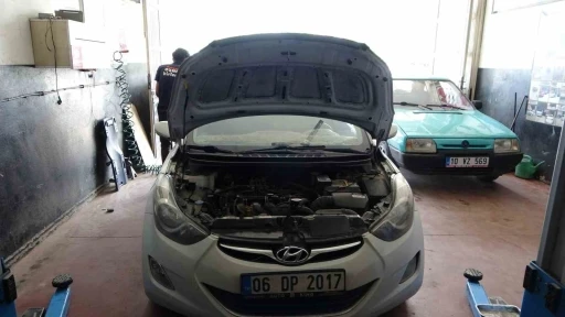 Malatya’da sağanak yağıştan etkilenen araçlar sanayi sitelerinde yoğunluğa neden oldu
