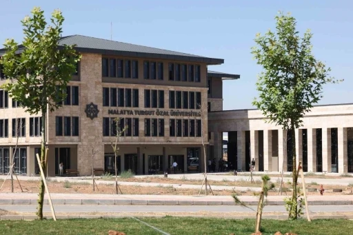 Malatya Turgut &Ouml;zal &Uuml;niversitesi 8 yaşında

