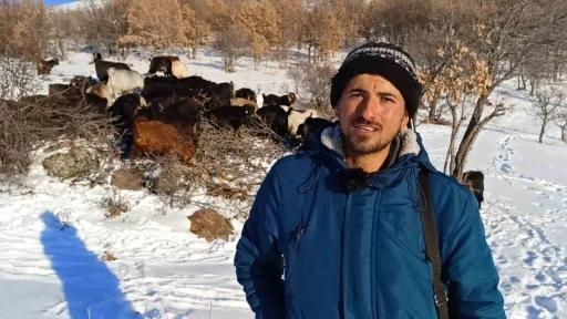 Malatyalı yetiştiriciler zorlu hava şartlarına rağmen &uuml;retimi s&uuml;rd&uuml;r&uuml;yor
