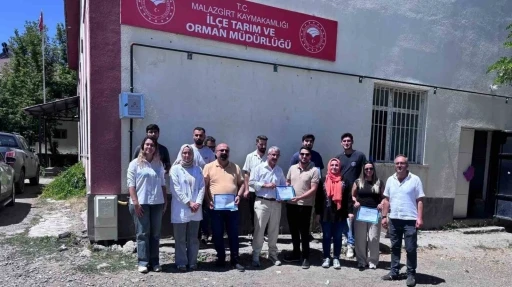 Malazgirt&rsquo;te kapsamlı sağlık eğitimi: Tarım personeline &lsquo;saha&rsquo; programı
