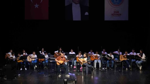 Maltepe’de geleceğin sanatçılarından yıl sonu gösterisi
