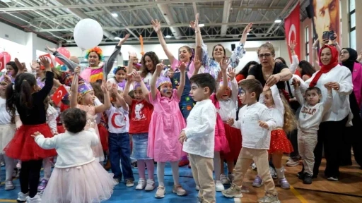 Maltepe’de miniklerin 23 Nisan coşkusu

