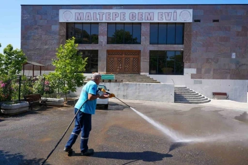 Maltepe&rsquo;de Muharrem ayı &ouml;ncesi cemevinde kapsamlı temizlik
