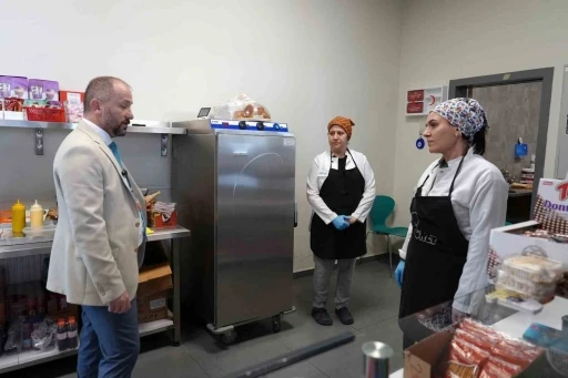 Maltepe&rsquo;de okul kantinlerinde gıda denetimi s&uuml;r&uuml;yor
