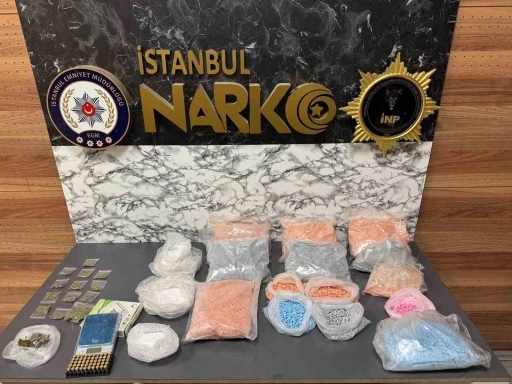 Maltepe&rsquo;de uyuşturucu operasyonu: On binlerce hap ve kokain ele ge&ccedil;irildi