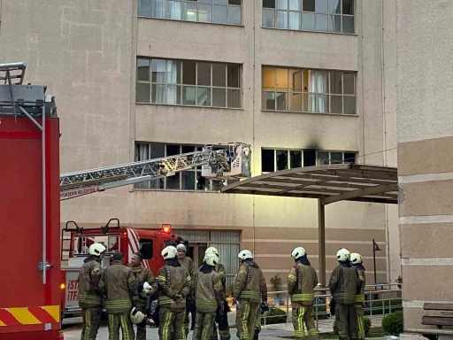 Maltepe Huzurevi’nde çıkan yangın kontrol altına alındı
