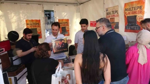 Maltepe Plak G&uuml;nleri kapılarını m&uuml;zikseverlere a&ccedil;tı
