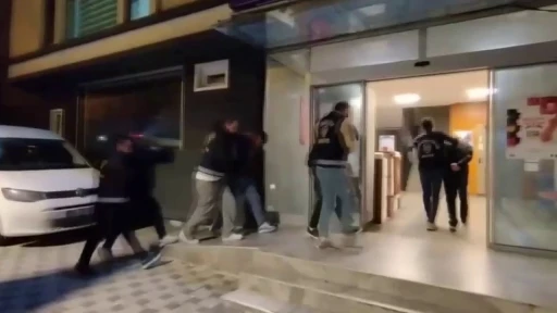 Maltepe ve Ataşehir’de motosiklet hırsızlığı: 4 şüpheli suçüstü yakalandı
