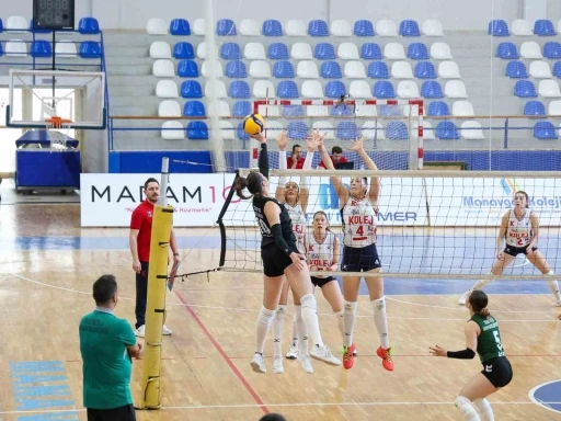 Manavgat&rsquo;ın sultanları sezonu taraftarlarıyla noktaladı

