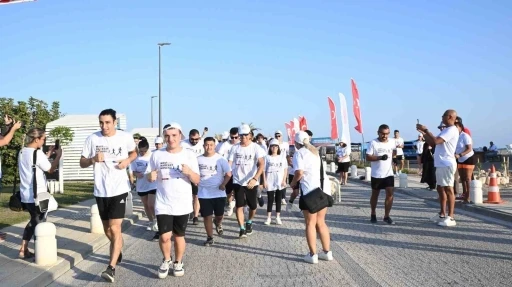 Manavgat kıyılarında &quot;Mavi Hareket Koşusu&quot;
