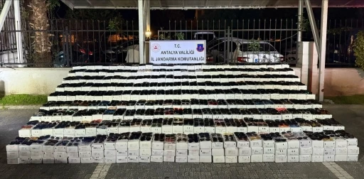 Manavgat’ta 58 bin adet kaçak güneş gözlüğü ele geçirildi
