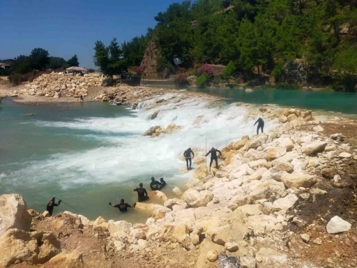 Manavgat&rsquo;ta &ccedil;ayda kaybolan gen&ccedil; 13 g&uuml;nd&uuml;r aranıyor
