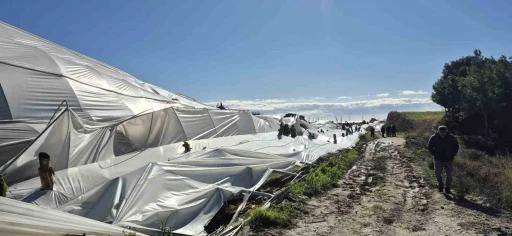 Manavgat&rsquo;ta hortumdan zarar g&ouml;ren b&ouml;lgelerde hasar tespit &ccedil;alışması yapıldı
