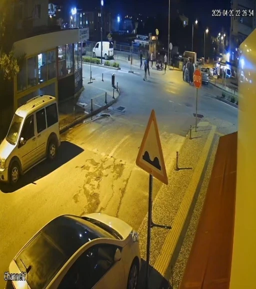Manavgat’ta motosiklet kazası kamerada
