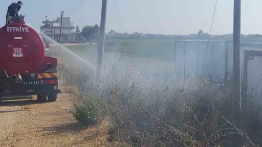 Manavgat&rsquo;ta ot yangını korkuttu

