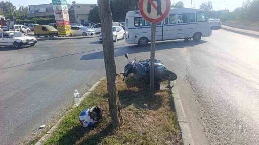 Manavgat&rsquo;ta otomobil ile motosiklet &ccedil;arpıştı: 1 yaralı
