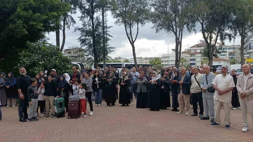 Manavgatlı hacı adayları kutsal topraklara uğurlandı
