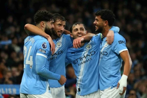 Manchester City, Sunderland’ı farklı mağlup etti

