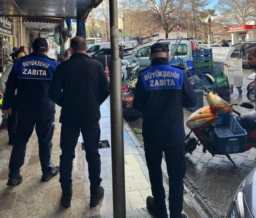 Manisa B&uuml;y&uuml;kşehir&rsquo;den Salihli&rsquo;de kaldırım denetimi
