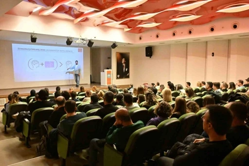 Manisa B&uuml;y&uuml;kşehir personeline yapay zeka ve veri y&ouml;netimi eğitimi
