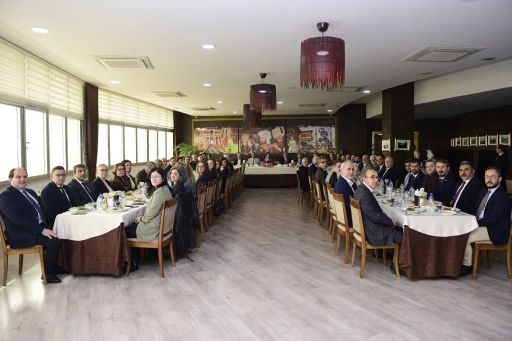 Manisa CB&Uuml; Y&uuml;ksek&ouml;ğrenim Vakfı Genel Kurul Toplantısı ger&ccedil;ekleştirildi
