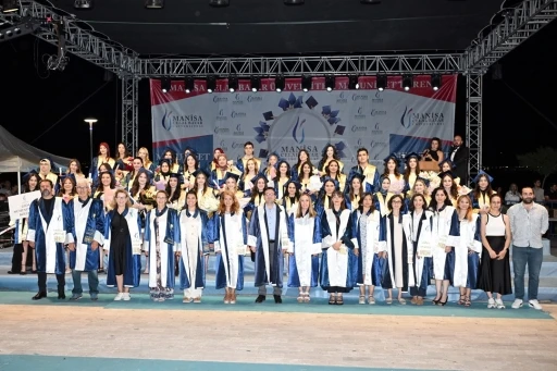 Manisa Celal Bayar Üniversitesi 824 mühendis mezun etti
