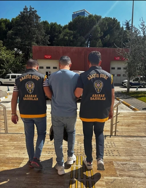 Manisa&rsquo;da 28 yıl 11 ay hapis cezasıyla aranan firari yakalandı
