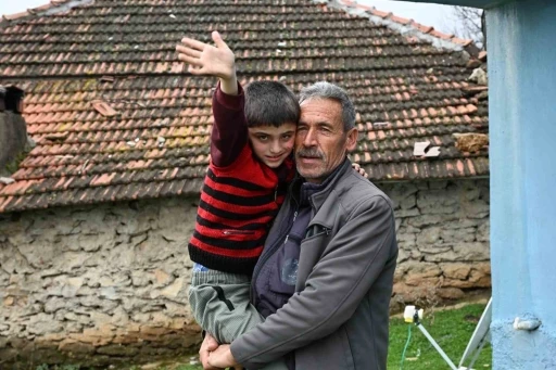 Manisa&rsquo;da 600 aile takip bilekliğiyle rahat nefes aldı
